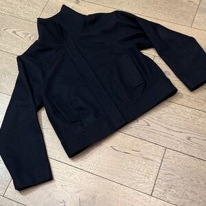 Woman’s Amour Vert navy funnel neck jacket. Medium. Lined. Like new! Cute!